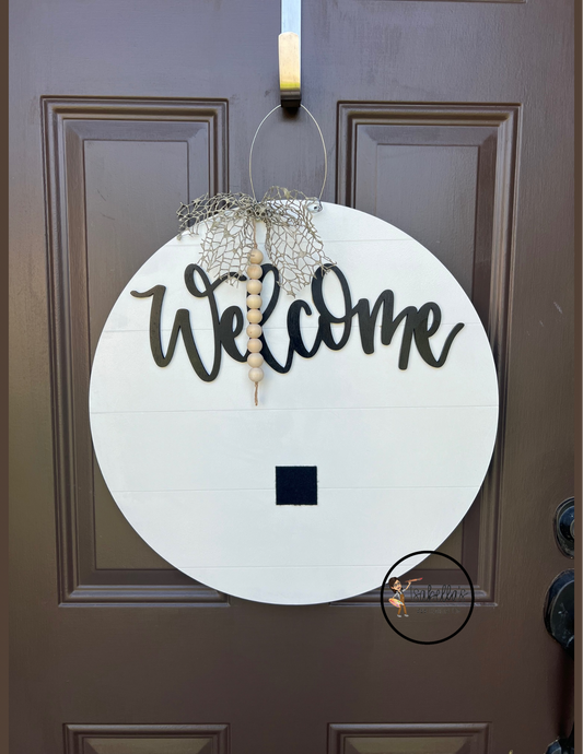 WHITE SHIPLAP ATTACHMENT DOOR HANGER